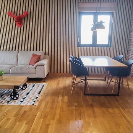 פודגוריצה Apartments At Ljubovic Hill Park מראה חיצוני תמונה