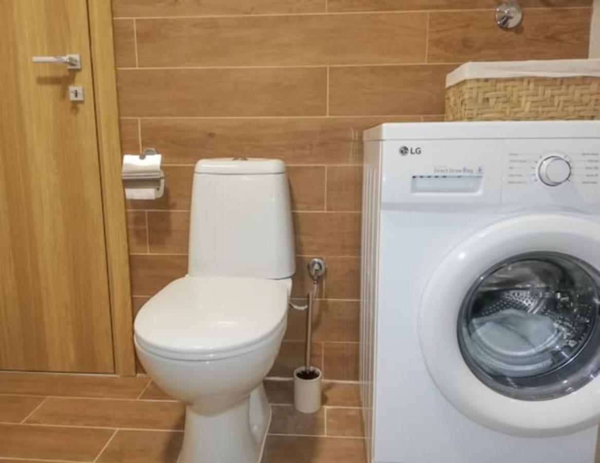 פודגוריצה Apartments At Ljubovic Hill Park מראה חיצוני תמונה