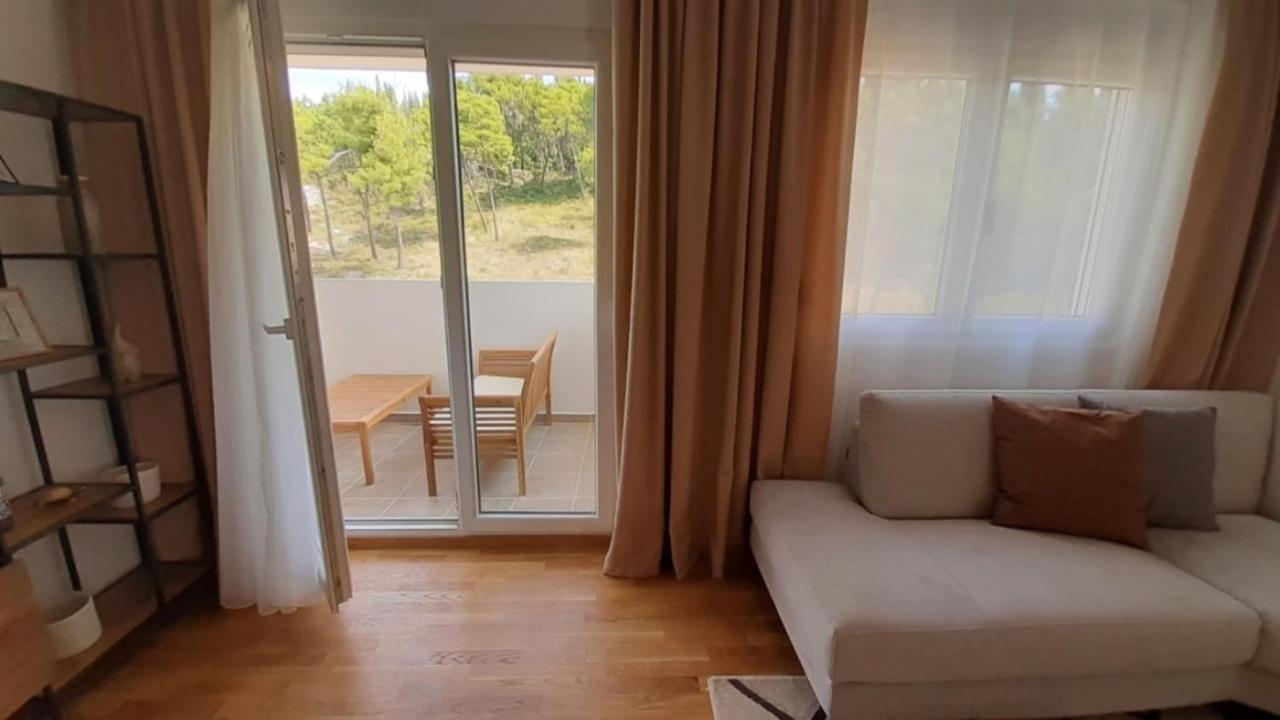 פודגוריצה Apartments At Ljubovic Hill Park מראה חיצוני תמונה