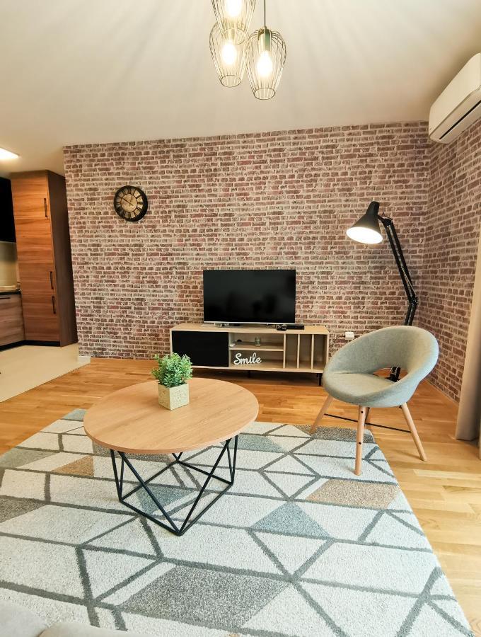 פודגוריצה Apartments At Ljubovic Hill Park מראה חיצוני תמונה