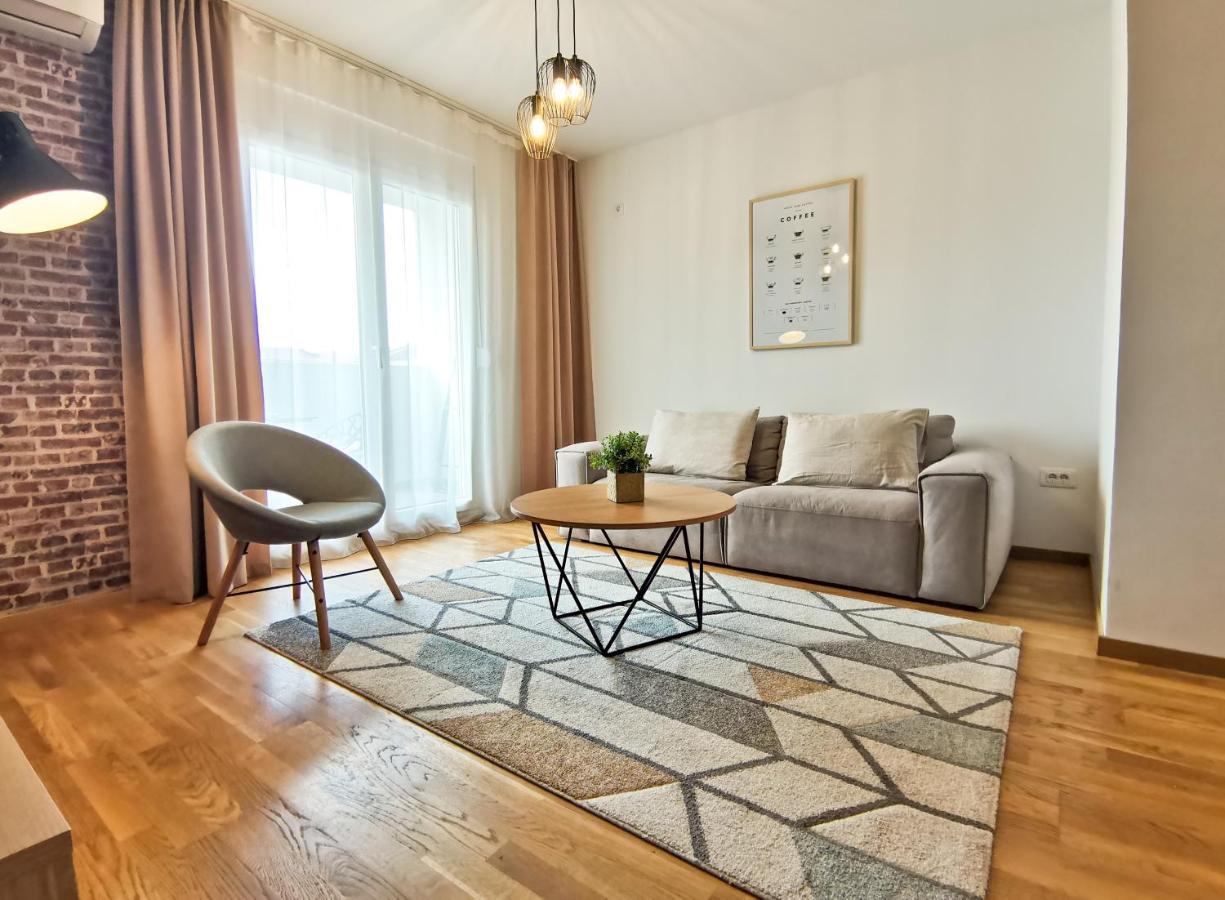 פודגוריצה Apartments At Ljubovic Hill Park מראה חיצוני תמונה