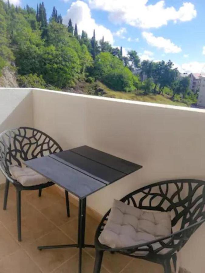 פודגוריצה Apartments At Ljubovic Hill Park מראה חיצוני תמונה