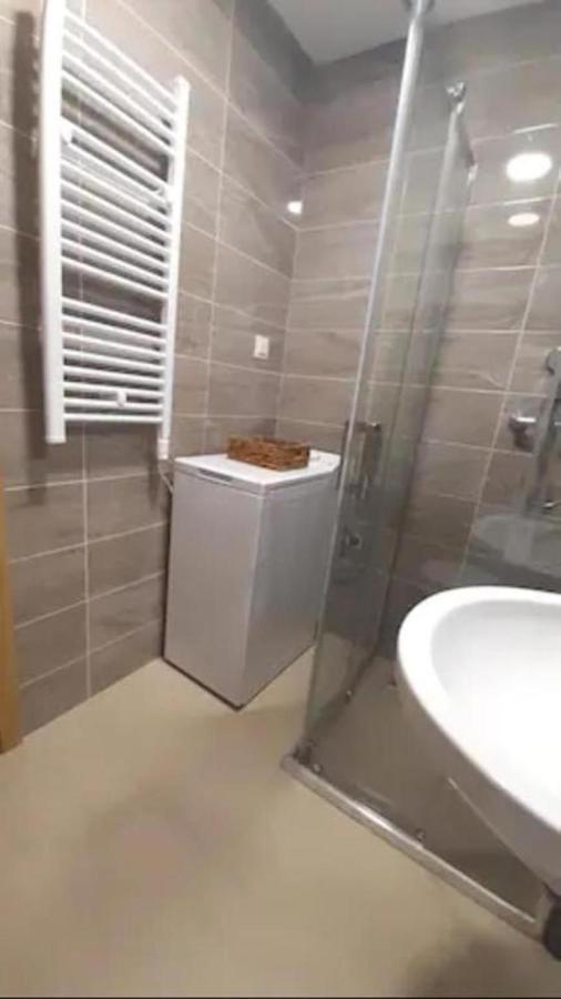 פודגוריצה Apartments At Ljubovic Hill Park מראה חיצוני תמונה